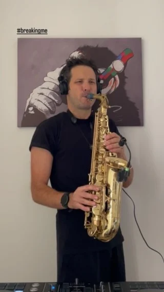 Bit of a summer refresh for me on this quality tune
#breakingme @iama7s 

#eventindustry 
#eventsdubai 
#yachtparty
#weddingsax 
#weddinginspo 
#saxdubai